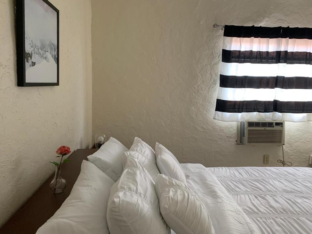 Cozy Private Room, Near The Airport - Free Parking - 01 Miami Exterior photo